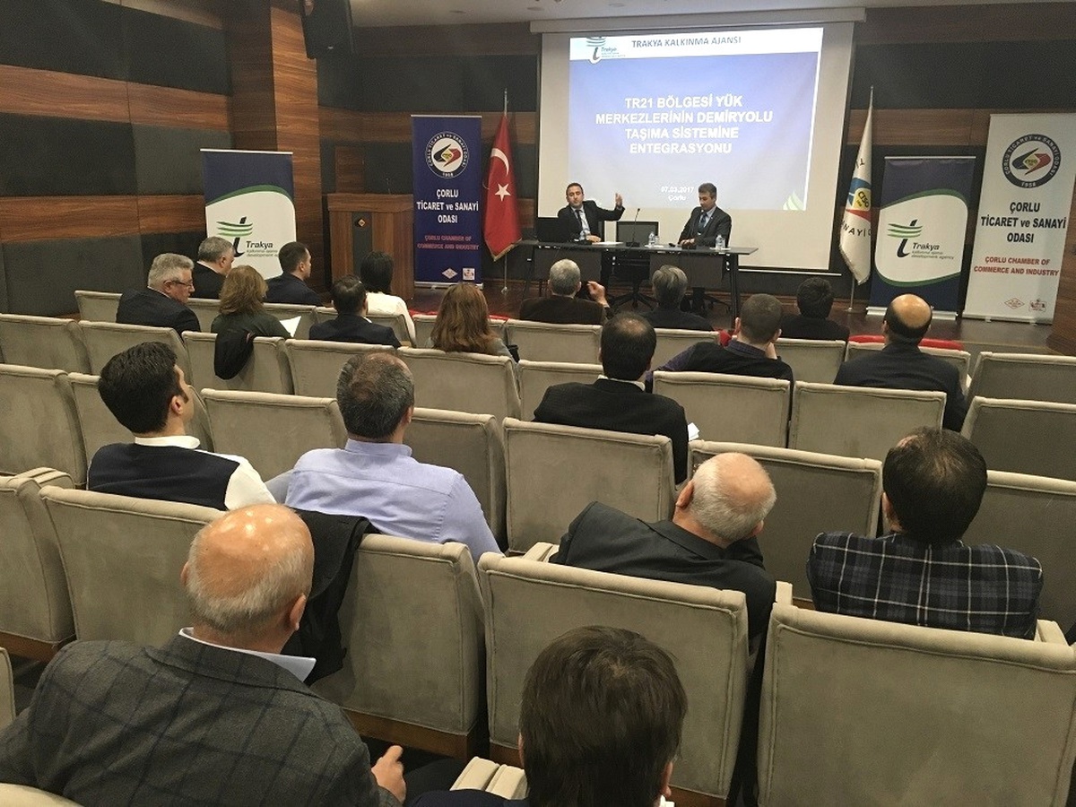 Osb\'ler ve Yük Merkezleri Demiryolu Sistemine Bağlanıyor