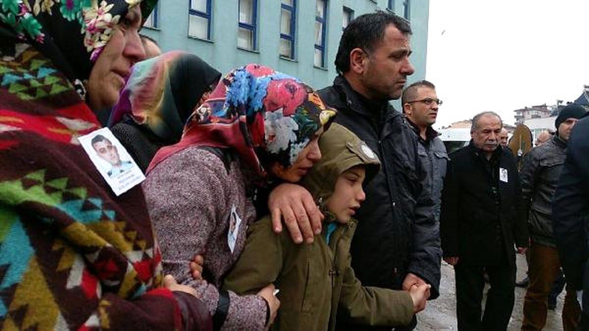 Sinop\'ta Polis Memurunun Kullandığı Otomobil Kaza Yaptı: 1 Ölü, 5 Yaralı (2)