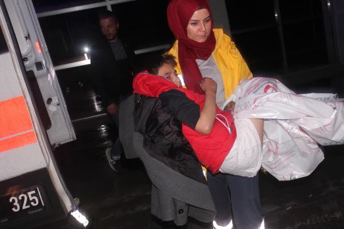 Sobaya Dökülen Benzin Bomba Gibi Patladı: 3 Yaralı