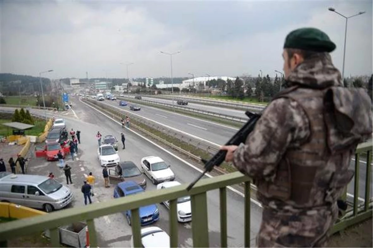 İstanbul\'da "Kurt Kapanı" Operasyonu! Giriş-Çıkışlar Tutuldu