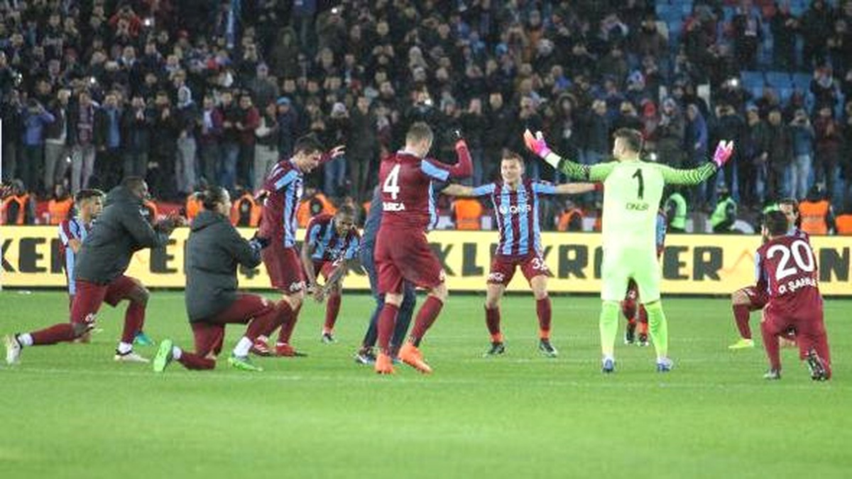Trabzonspor Maçına 2000 Galatasaray Seyircisi Alınacak (Yeniden- Girişteki \'Gelecek Hafta\' Yerine...