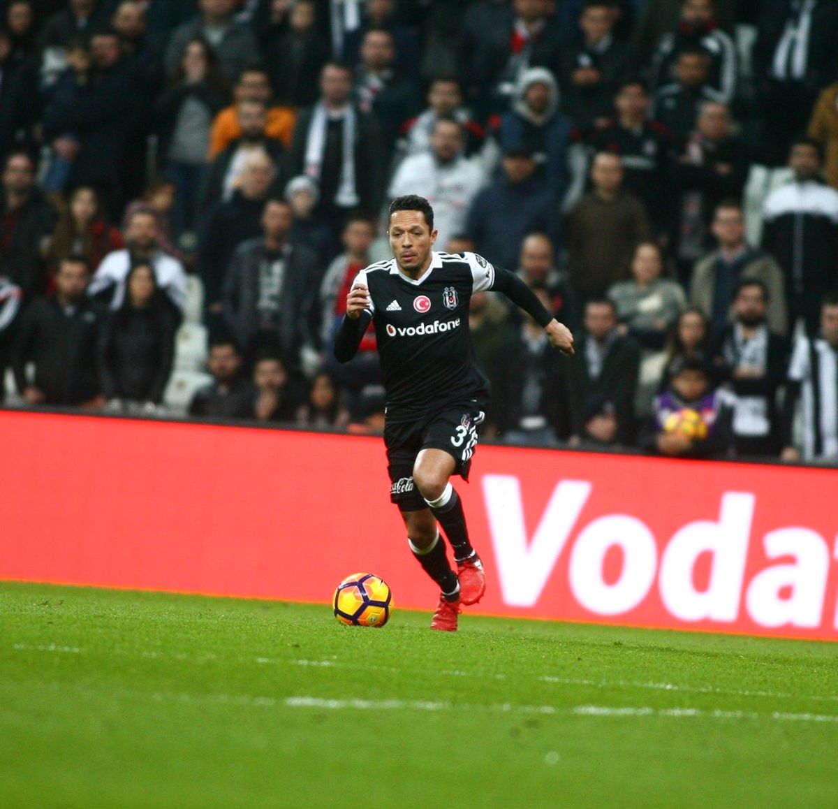 Turu Geçmeyi Hak Ediyoruz"