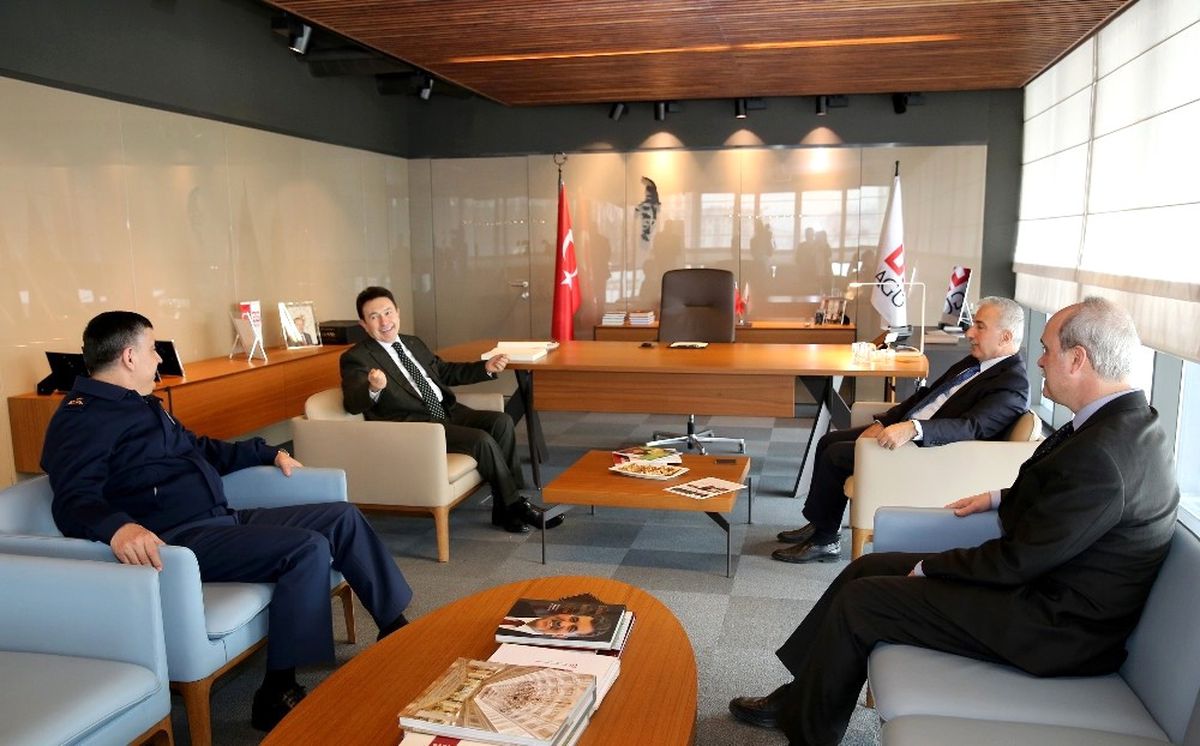 Vali Kamçı ve Garnizon Komutanı Teke\'den Ziyaret