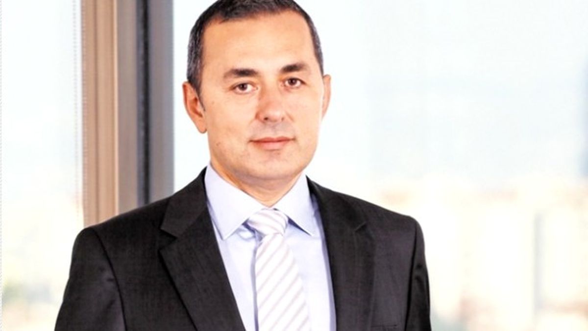 Yapı Kredi Leasing Liderliği Bırakmıyor