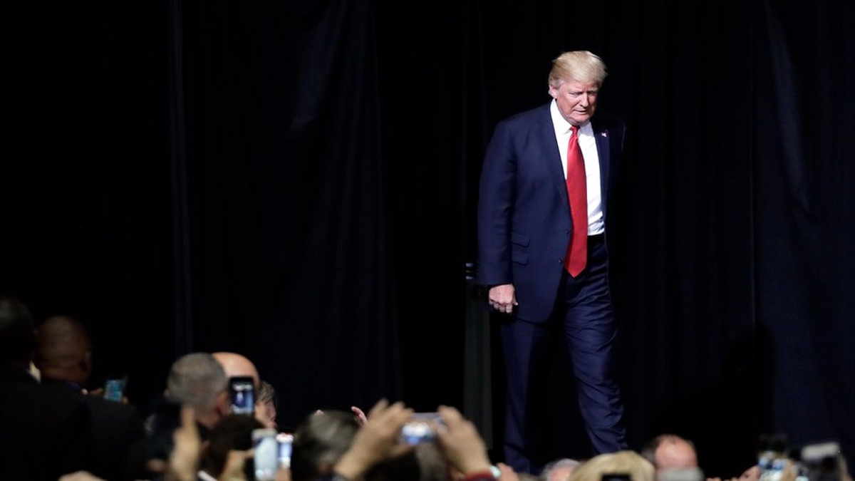ABD Başkanı Donald Trump\'ın Yeni Vize Düzenlemesi, Gece Yarısı Yürürlüğe Girmesine Saatler Kala...