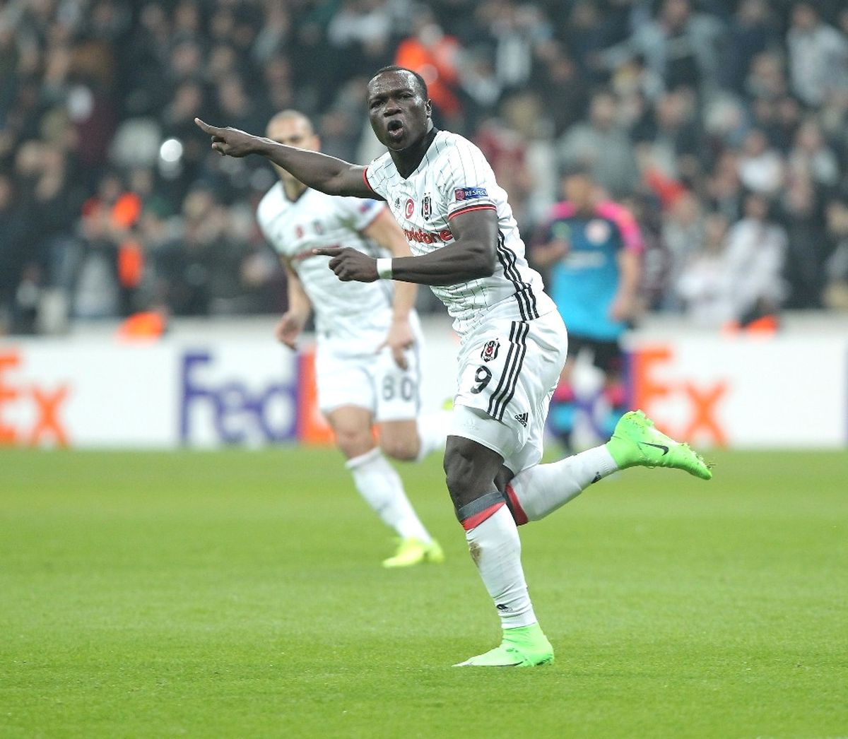 Aboubakar\'ın 2. Kırmızı Kartı