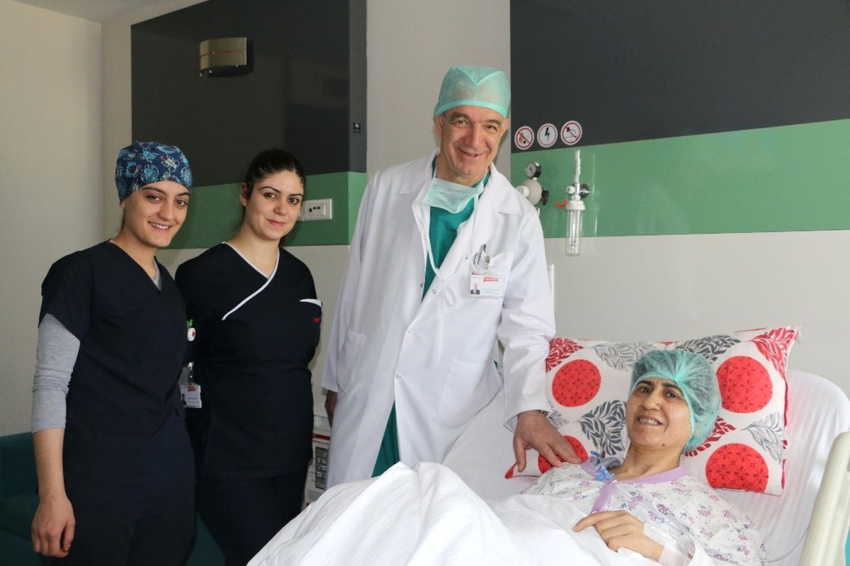 Ameliyat İçin İzmir\'den Gaziantep Medicalpark Hastanesine Geldi