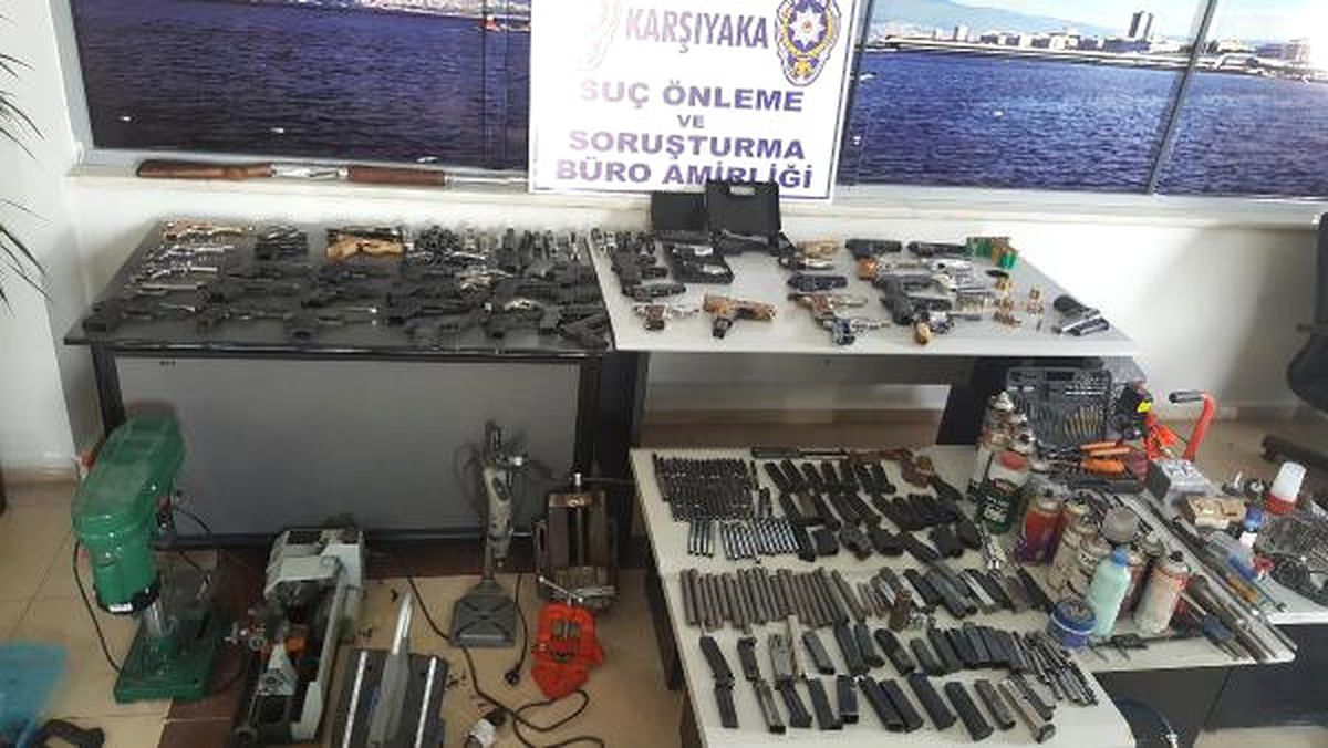 Avini Silah Atölyesine Çevirmiş