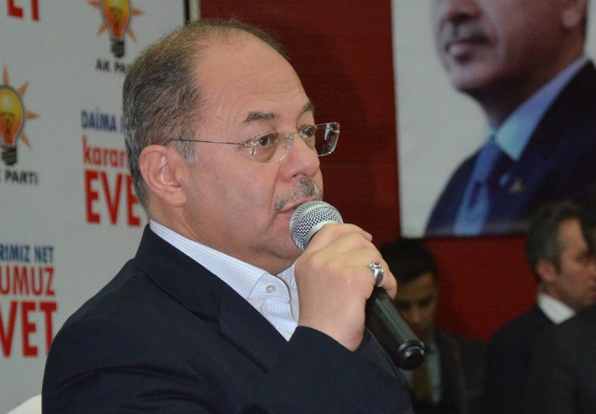 Avrupalı Entellektüel Kafa, Bu Irkçı ve Faşizan Kafaya Galip Gelecektir"