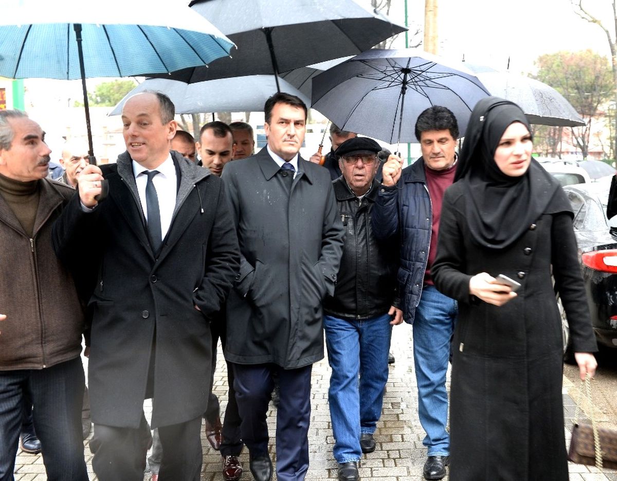 Başkan Dündar, Yeni Karaman\'da Vatandaşı Dinledi