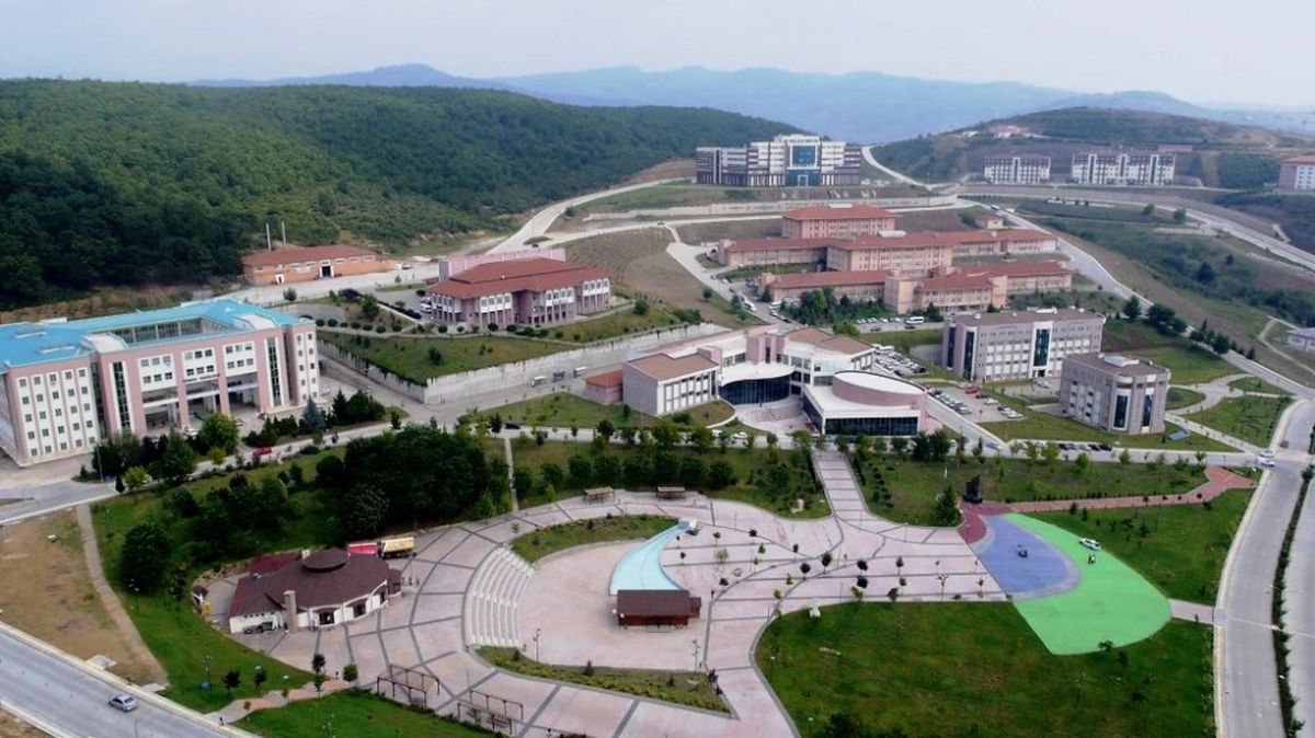 Başkan Mehmet Keleş "Düzce Üniversitesi Türkiye\'nin En Başarılı Üniversitesi"