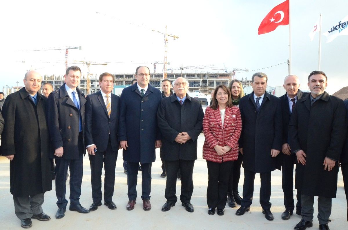Bin 81 Yataklı Hastanenin İnşaatını Bakan Avcı İnceledi