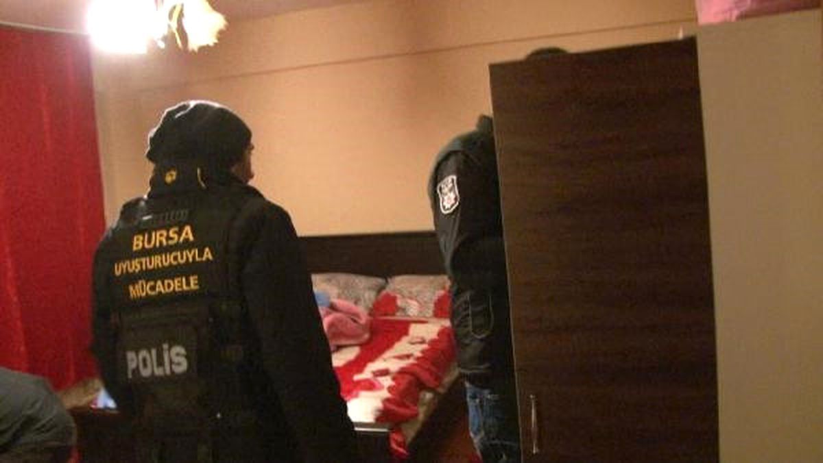 Bursa\'da Uyuştucu Operasyonu: 16 Gözaltı