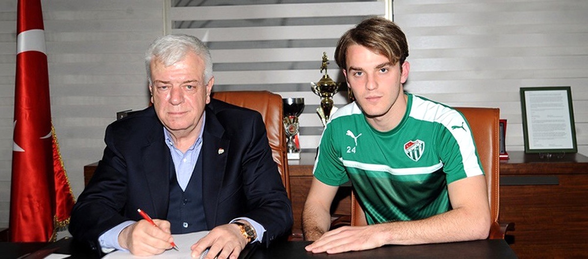 Bursaspor\'da Ertuğrul Ersoy\'un Sözleşmesi Uzatıldı