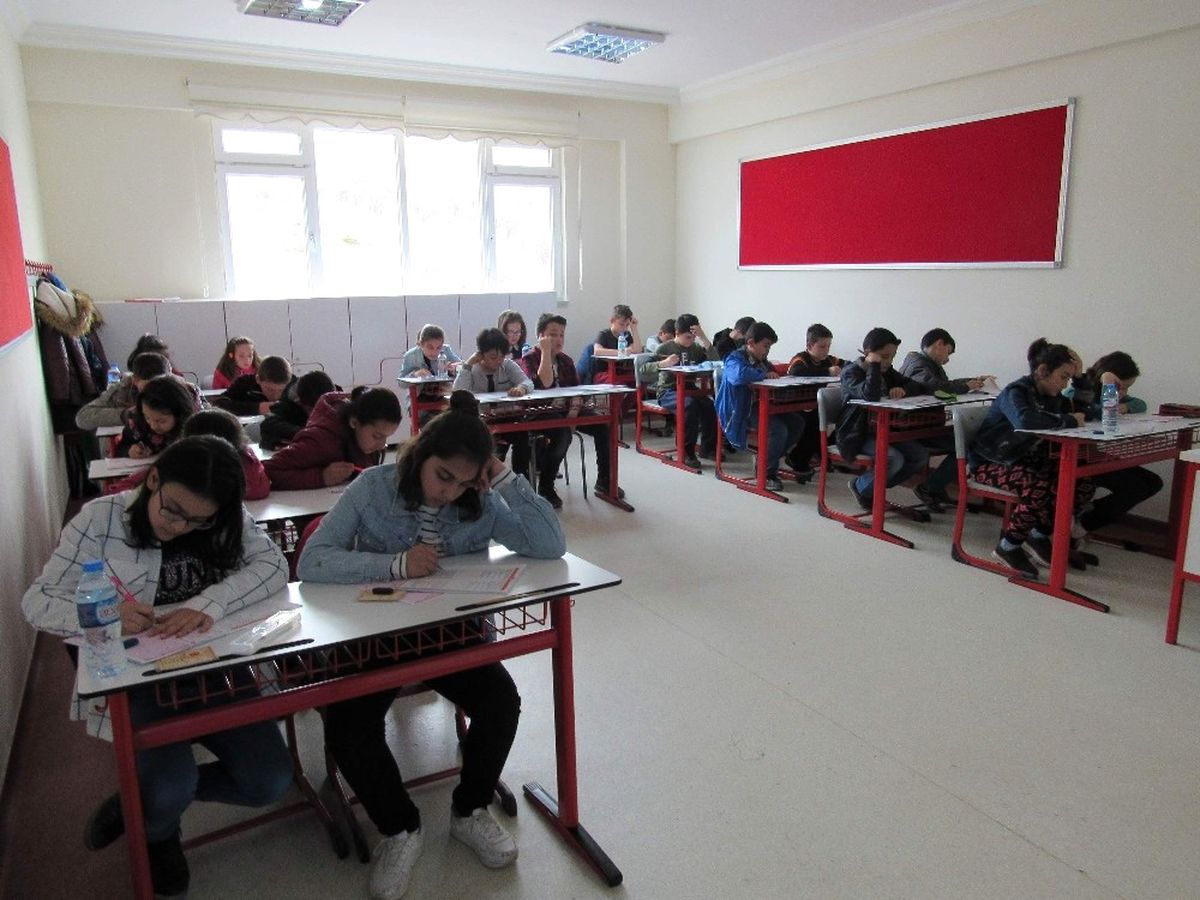 Çözüm Koleji \'Bursluluk Sınavına\' Yoğun İlgi