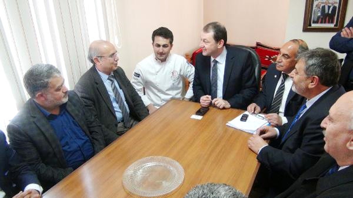 Ekmek ve Et Yemeyin\' Diyen Uzmanlara Tepki