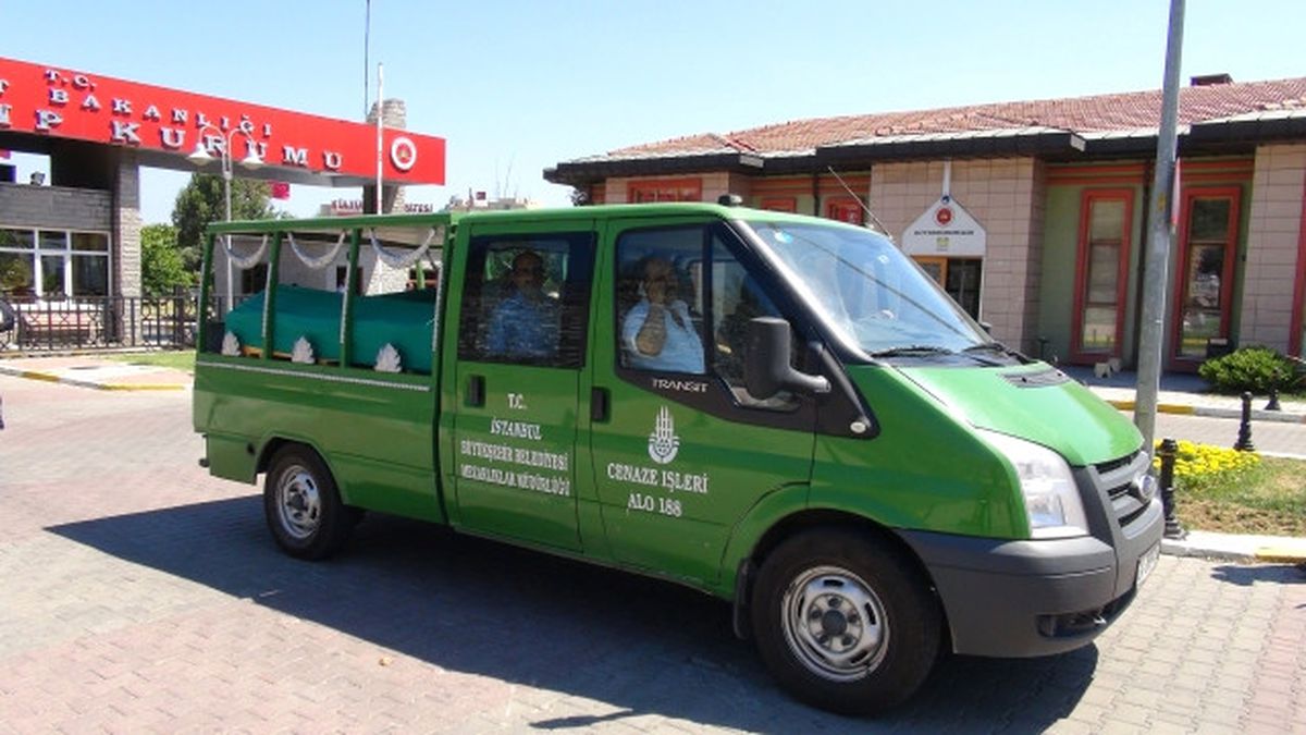 Eşi Tarafından Öldürülen Kadının Cenazesi Adli Tıp\'tan Alındı