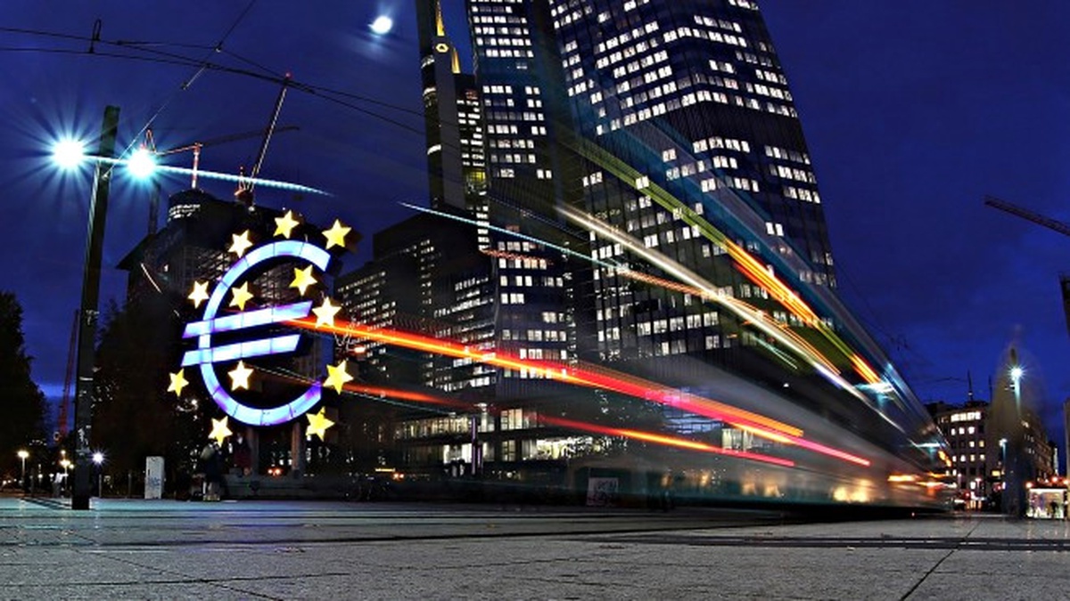 Euro Bölgesi\'nde Enflasyon Yüzde 2\'ye Yükseldi