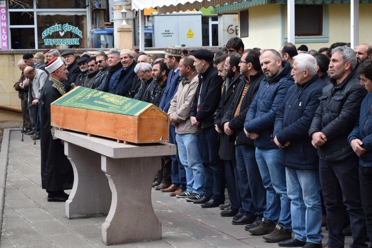Gazeteci Cilara Son Yolculuğuna Uğurlandı