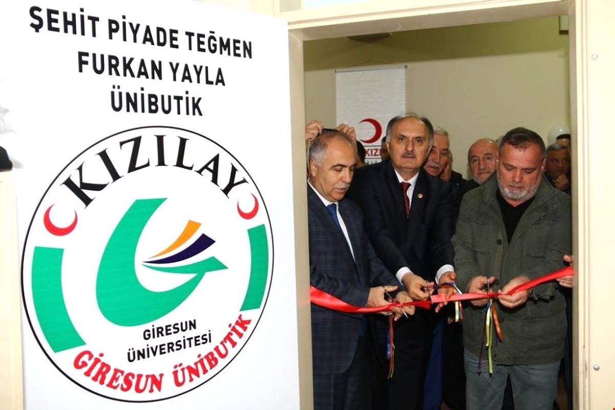 Giresun\'da İhtiyaç Sahibi Öğrenciler İçin \'Ünibutik\' Kuruldu