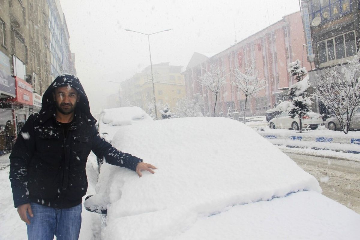 Hakkari\'de 7 Köy ve 15 Mezra Yolu Kapandı