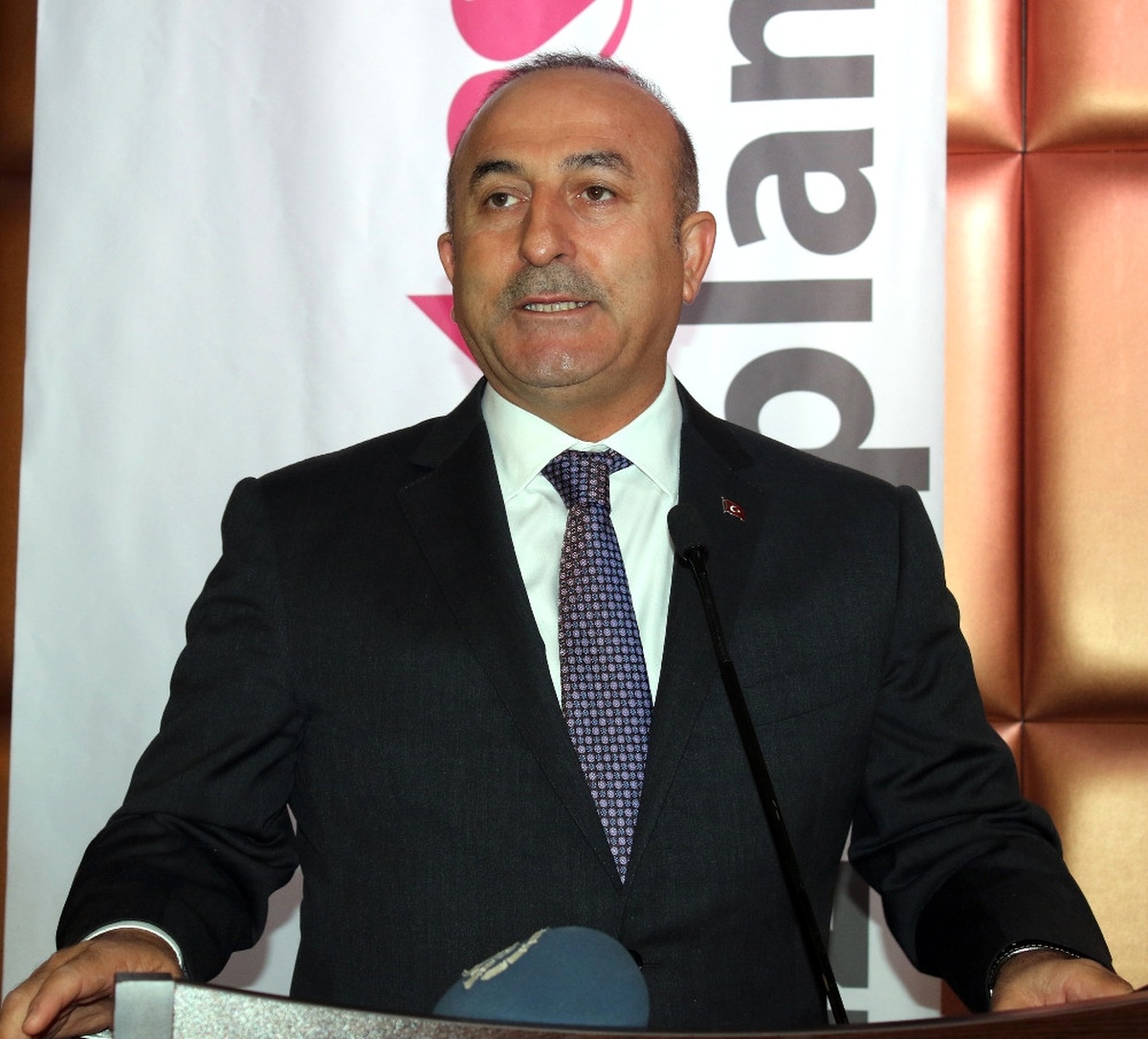 Hollanda Maslahatgüzarını Kulağından Tutup Içeri Atabilirdik"