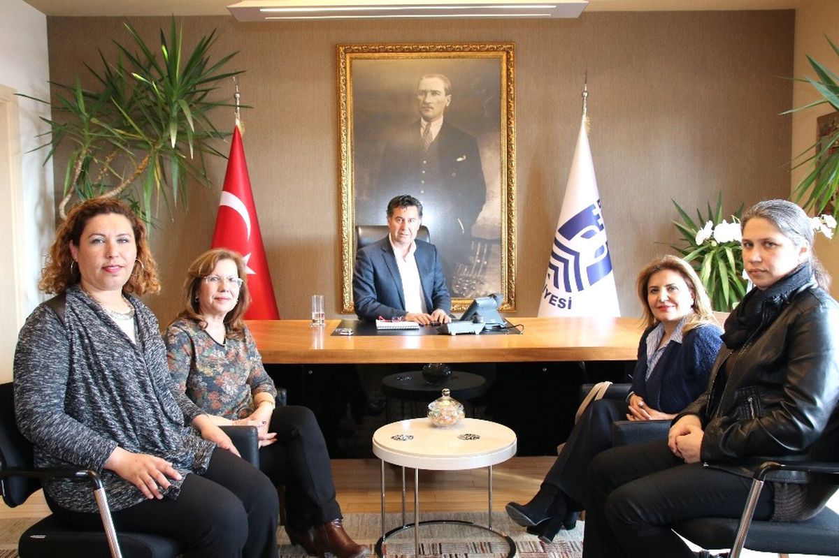 Kadın Muhtarlar Başkan Kocadon\'u Ziyaret Etti