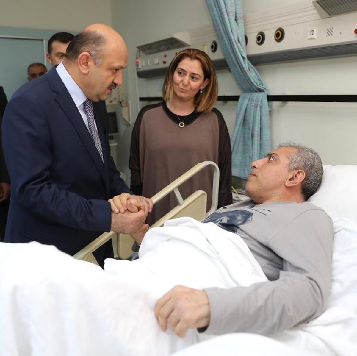 Milli Savunma Bakanı Fikri Işık, Gazileriyle Bir Araya Geldi