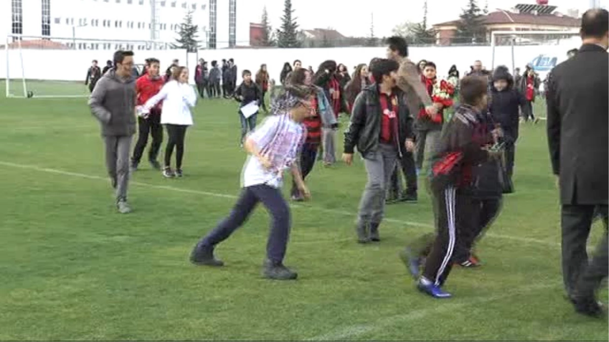 Minik Öğrenciler Eskişehirspor\'dan Galibiyet Sözü Aldı