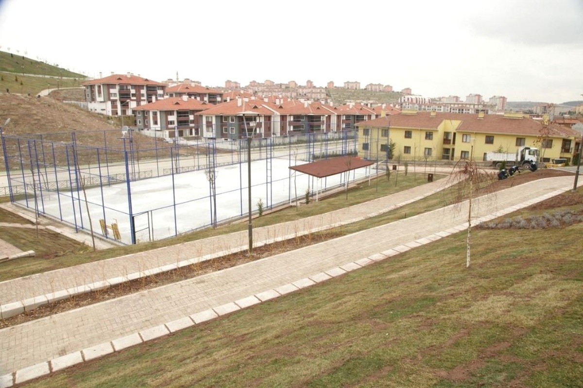 Odunpazarı Belediyesi\'nden Yenikent\'e Spor Parkı