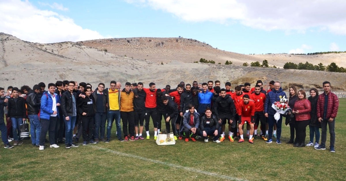 Öğrencilerden Evkur Yeni Malatyaspor\'a Ziyaret