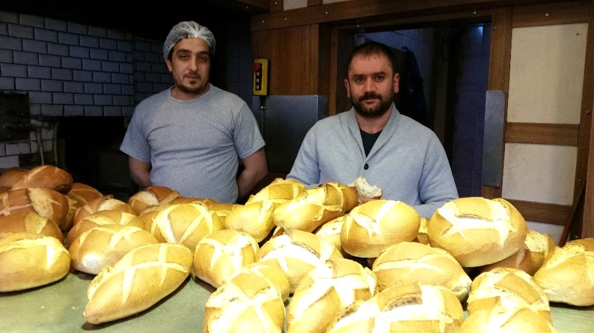 Canan Karatay\'a Fırıncılardan Pankartlı Tepki