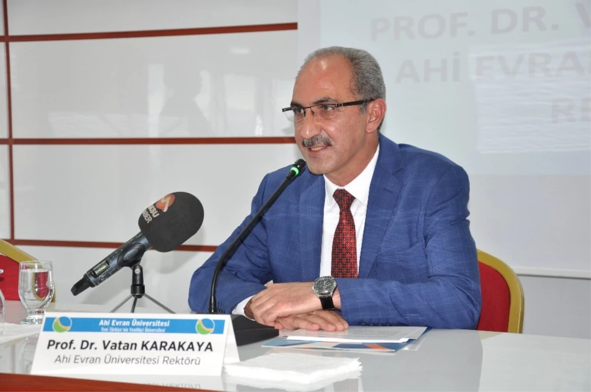 Prof. Dr. Karakaya: "Eğitim Sistemimizi, İnsan Fıtratına Uygun Hale Getirmeliyiz"