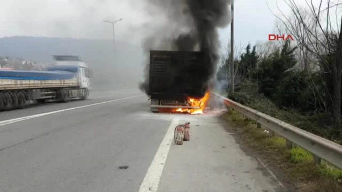 Sakarya Tır\'ın Lastikleri Yandı