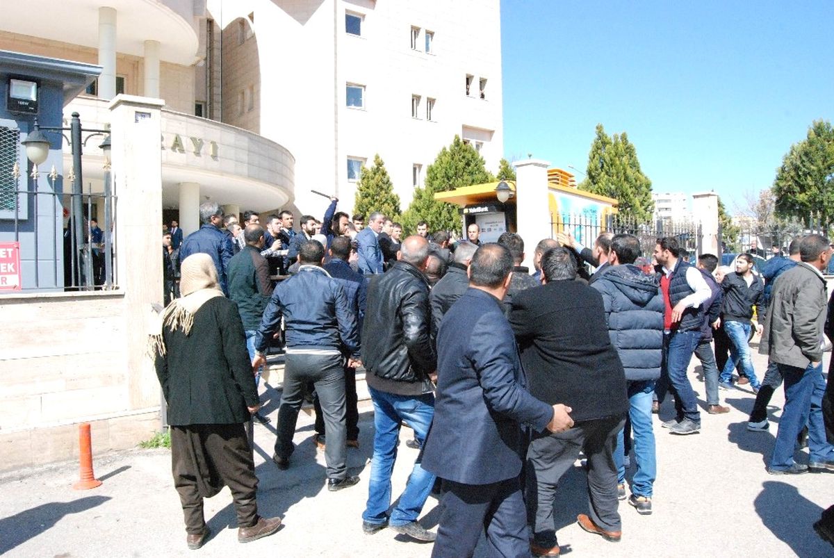 Şanlıurfa Adliyesi Karıştı