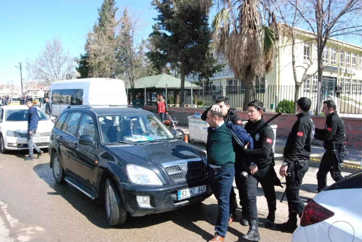 Şanlıurfa Adliyesi\'nde Kavga: 3\'ü Polis 6 Yaralı (3)