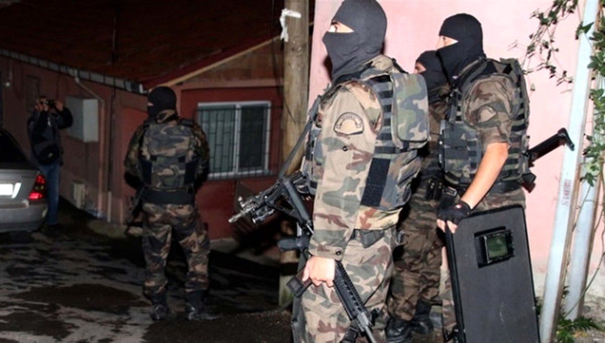 Sultangazi\'de Terör Operasyonu