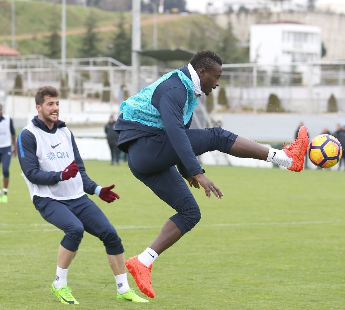 Trabzonspor\'da Neşeli Antrenman