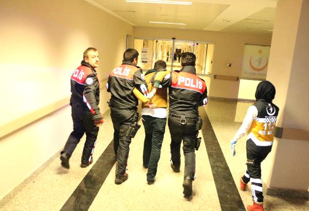 Yurtta Alkol Alan Öğrenci Hastaneye Kaldırıldı