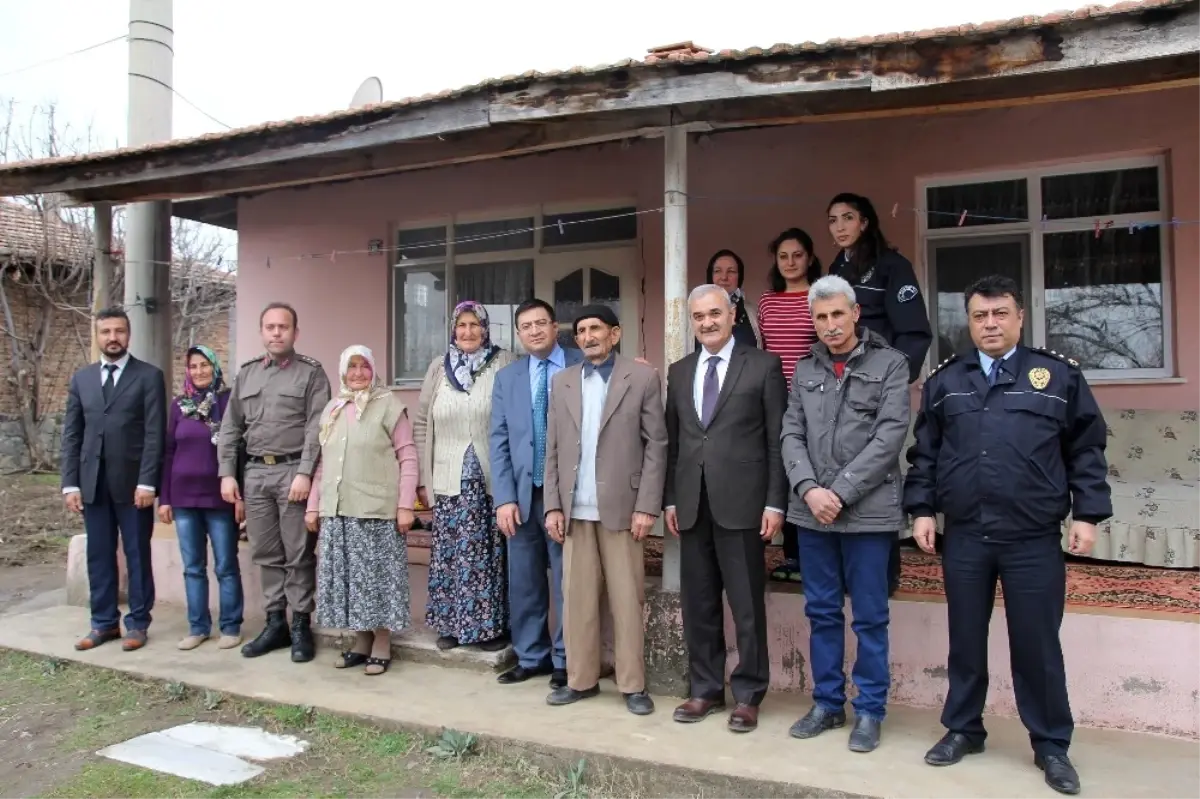 Zaman ve Karataş\'tan Şehit Ailelerine Ziyaret