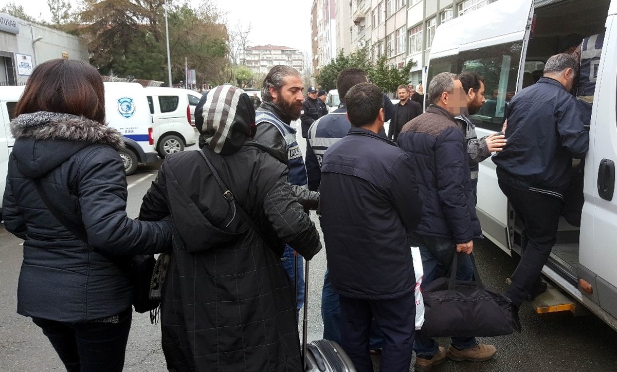 Zonguldak\'ta Fetö Şüphelisi 9 Kişi Adliyede (2)