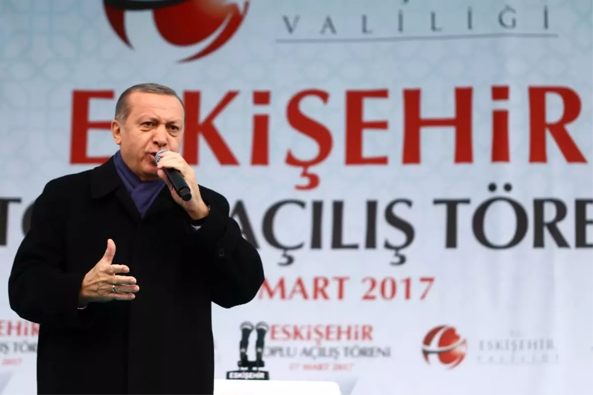 AB\'ye Başörtü Tepkisi: Sıkıysa Kipayı da Yasaklasana