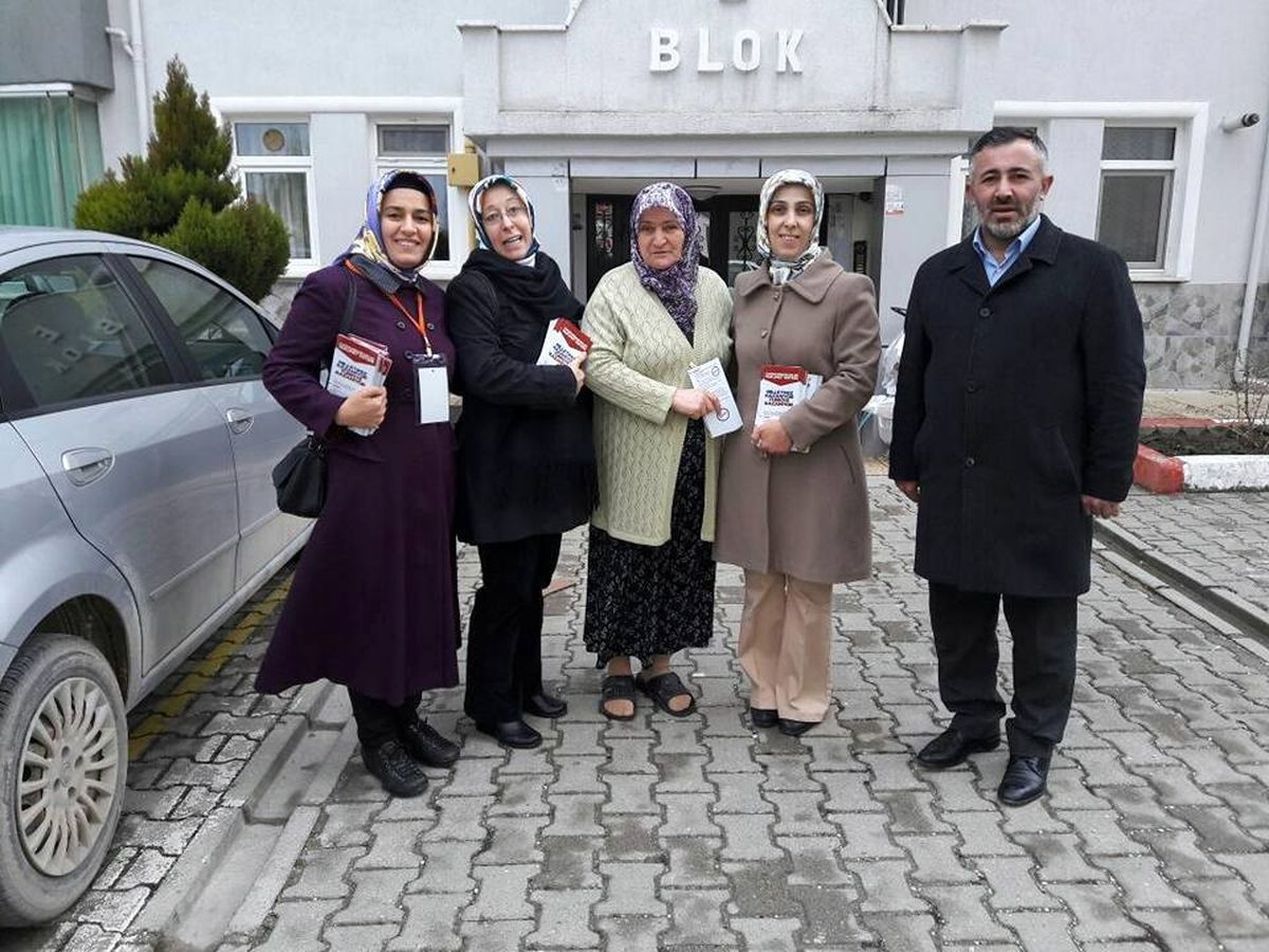 AK Parti Gece Gündüz \'Evet\' İçin Çalışıyor