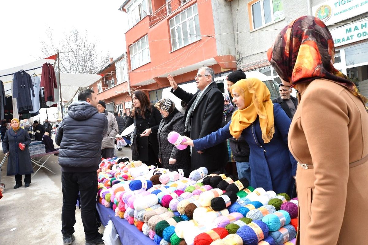 AK Parti\'nin Mahmudiye\'de Referandum Çalışmaları