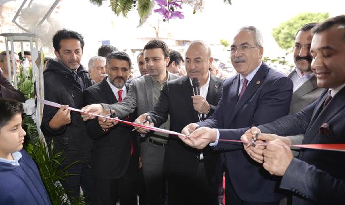 Bakan Çavuşoğlu Alanya\'daki Hollandalılarla Buluştu (2)