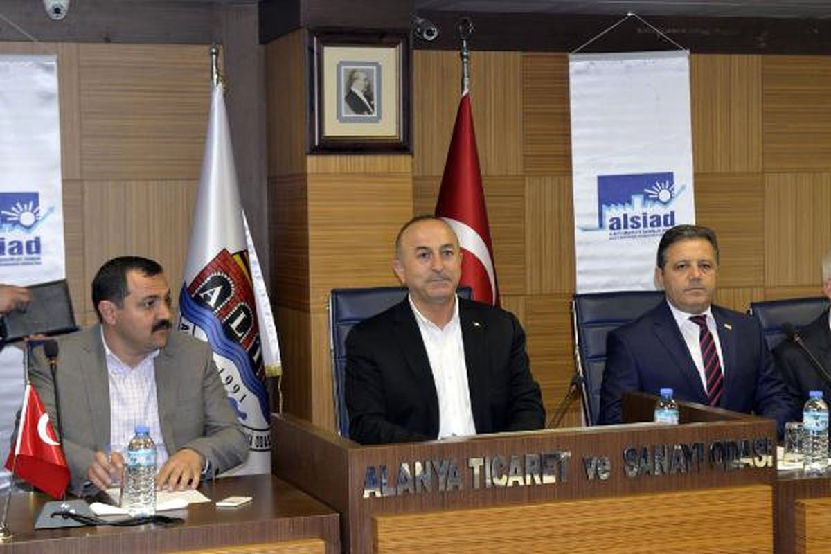 Bakan Çavuşoğlu Alanya\'daki Hollandalılarla Buluştu (3)