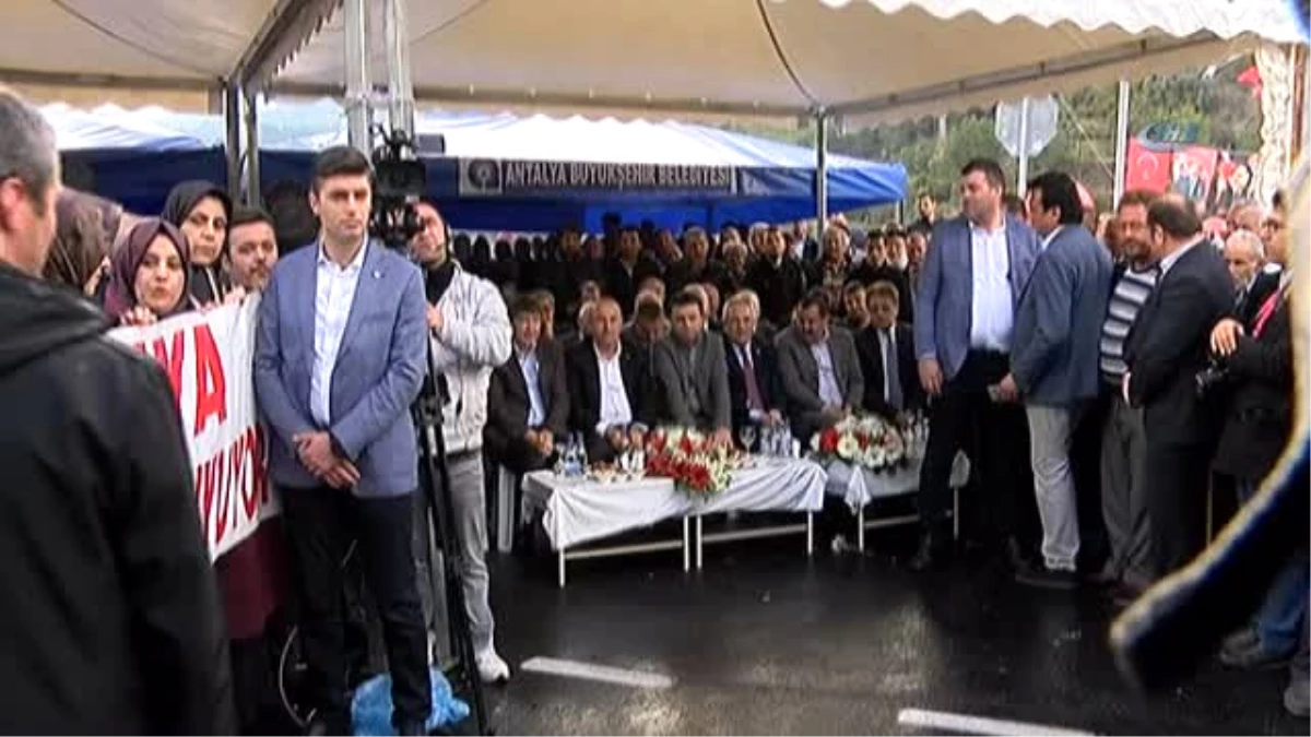 Bakan Çavuşoğlu\'ndan Muhalif Ülküçülere: "Nefsine Yenilip de Bilmeden Hainlerle Aynı Safta Olma"