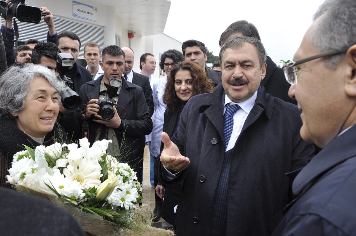 Bakan Eroğlu, Sokak Hayvanları Rehabilitasyon Merkezi\'ni Açtı