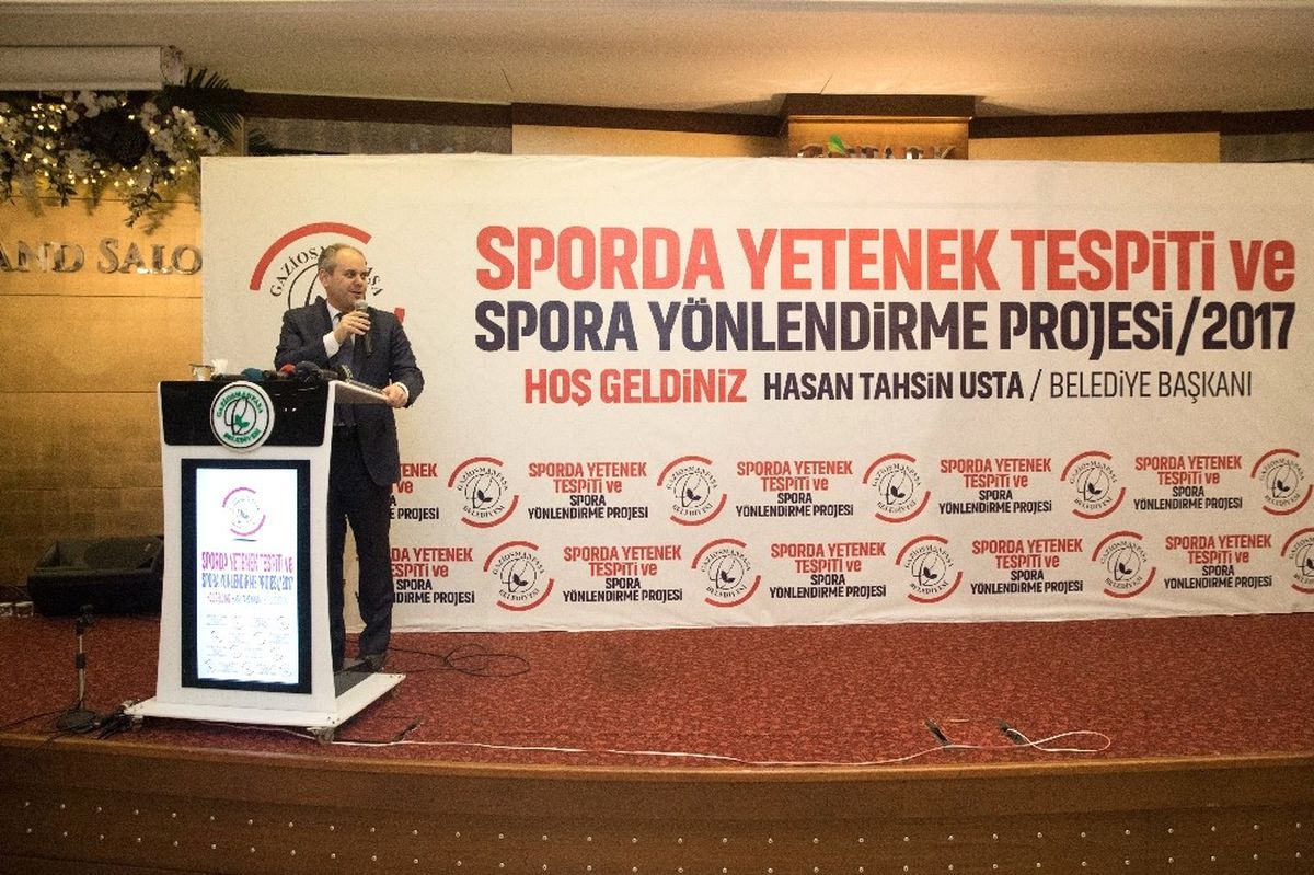 Bakan Kılıç\'tan Gaziosmanpaşalılara Gençlik Merkezi Müjdesi