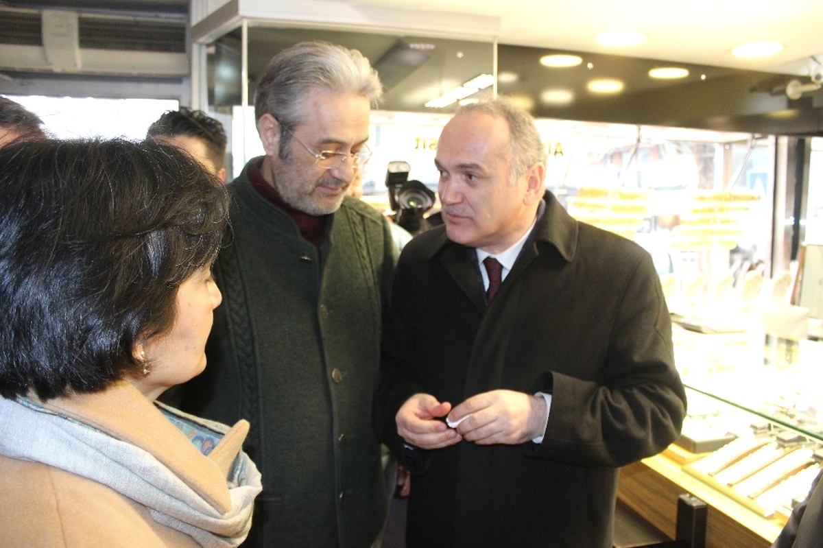 Bakan Özlü Düzce\'de Esnaf Ziyareti Yaptı, Sanayi Kuruluşlarını Gezdi